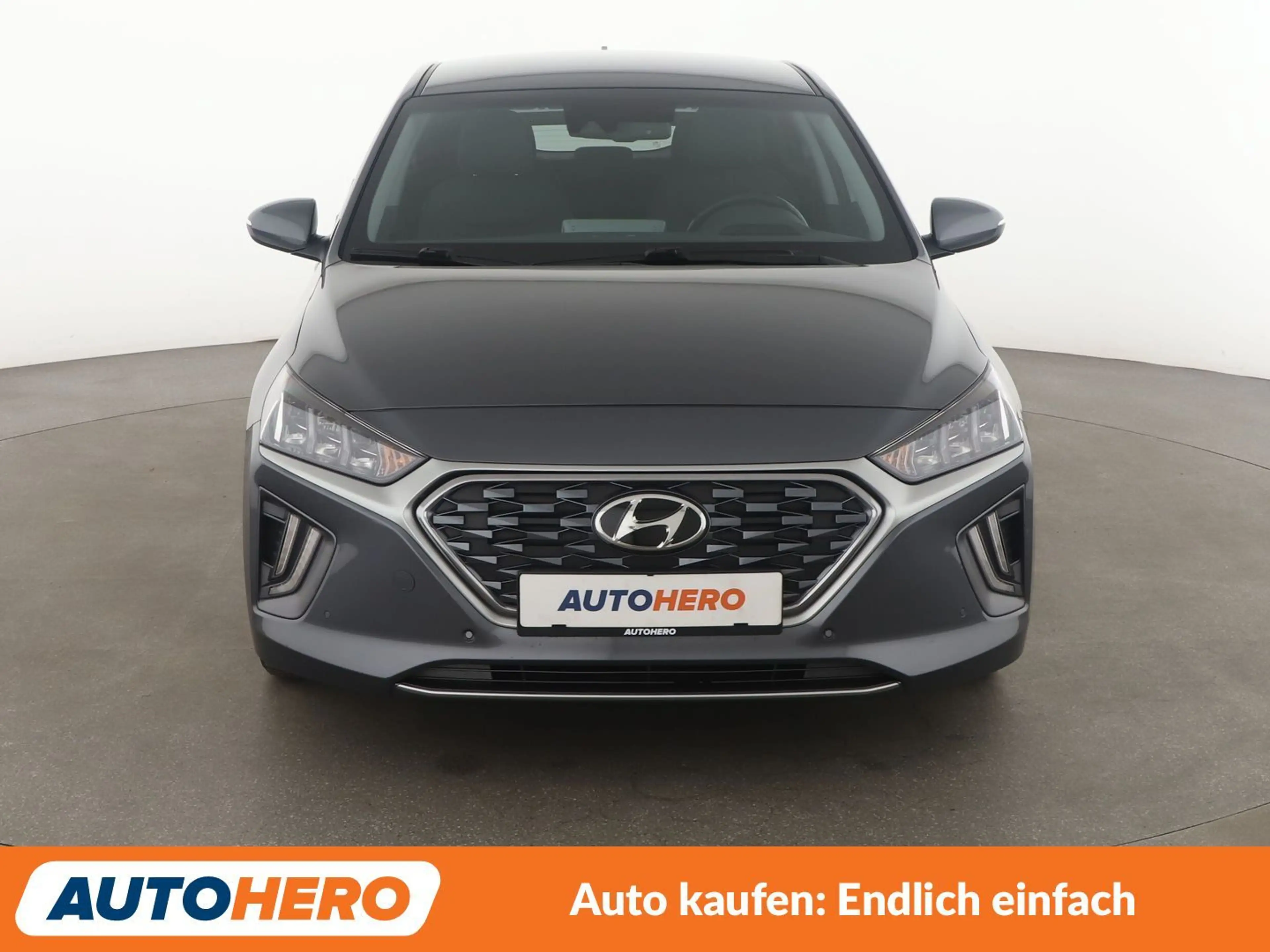 Hyundai IONIQ 1.6 Premium Plug-In Hybrid Aut. *NAVI*VC*LED* — photo 9
