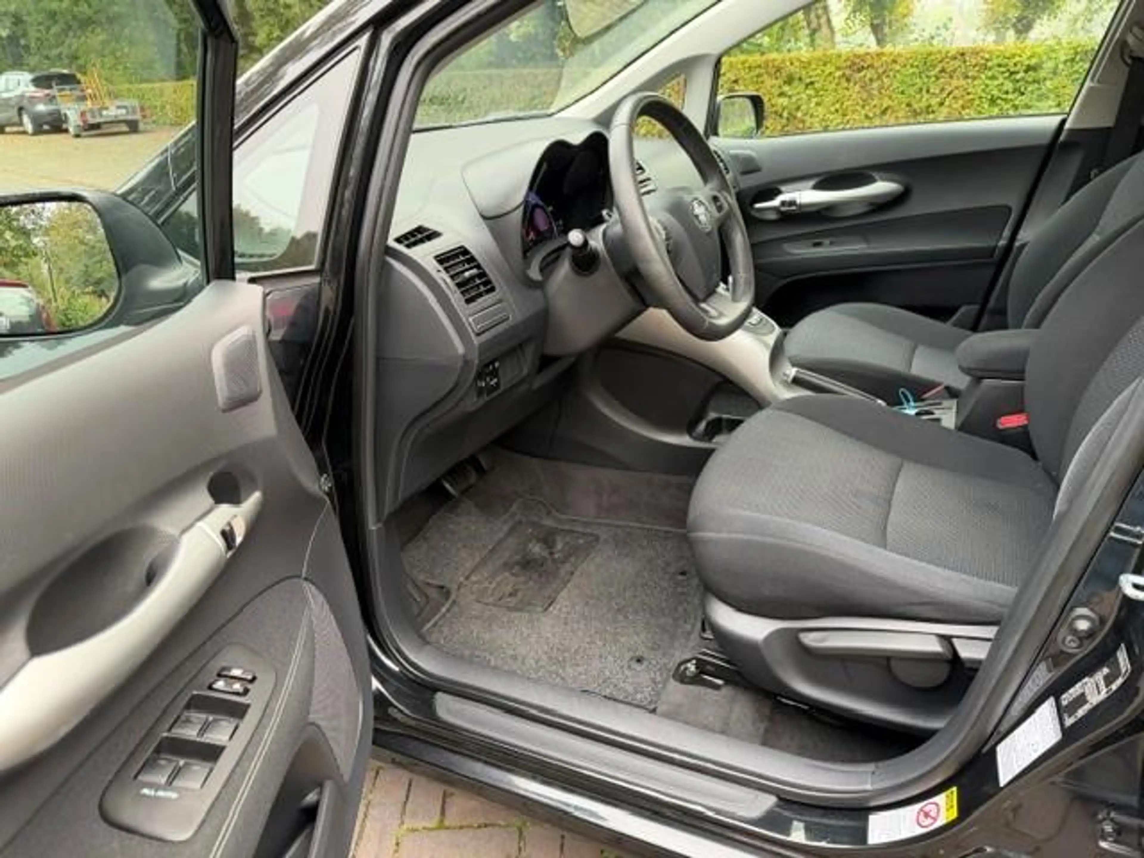 Toyota Auris 1.8 Full Hybrid Aspiration/Trekhaak/Navi/Clima/APK — photo 5