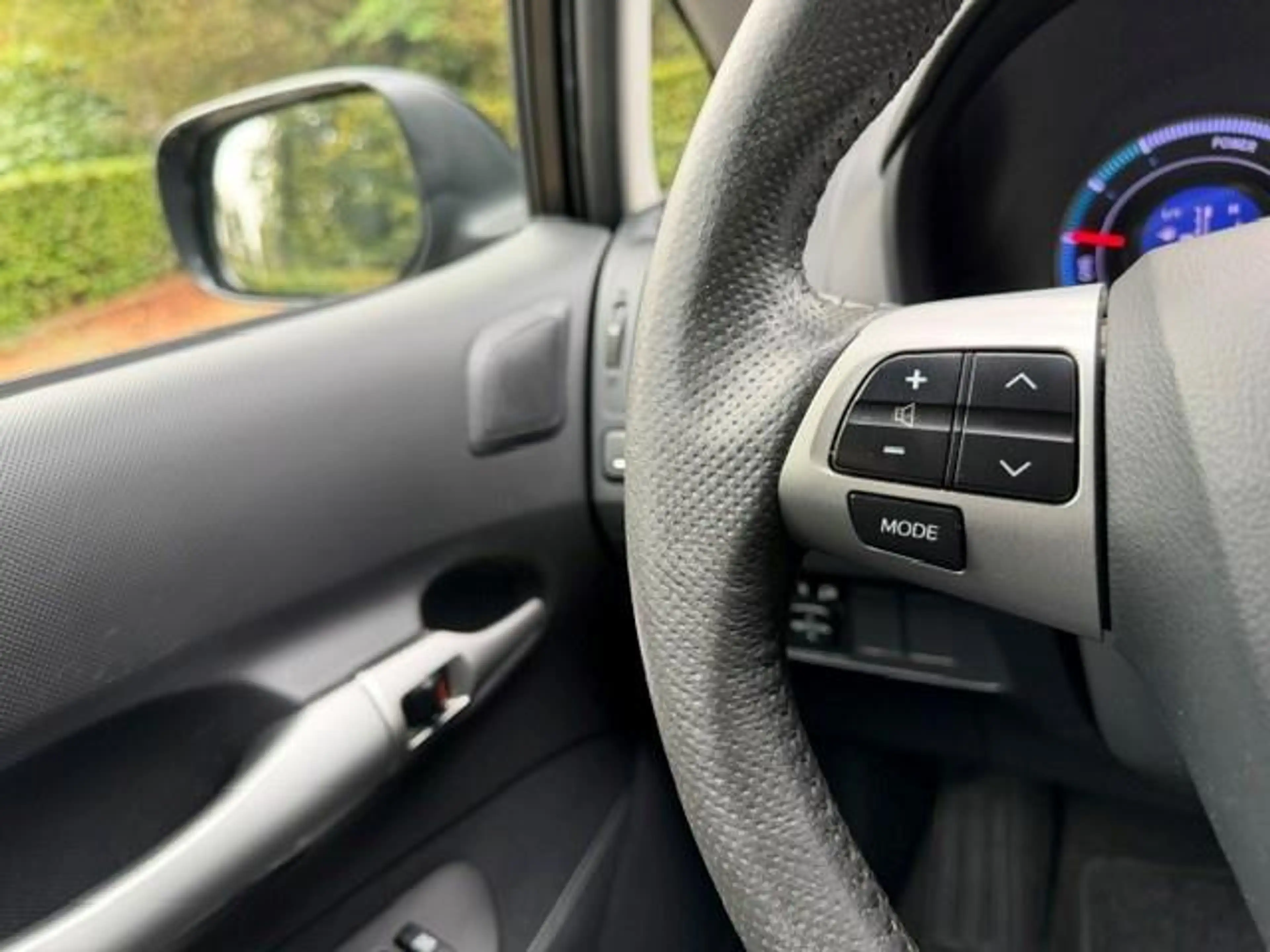 Toyota Auris 1.8 Full Hybrid Aspiration/Trekhaak/Navi/Clima/APK — photo 11