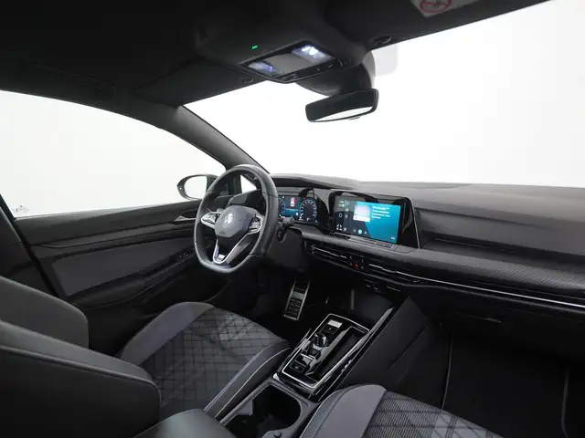 Volkswagen Golf view 2