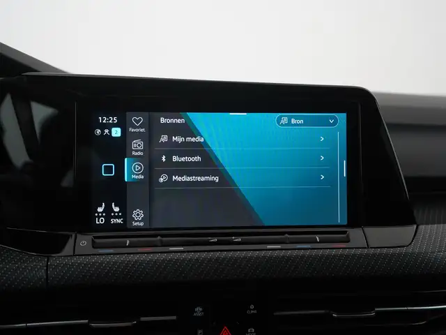 Volkswagen Golf view 14