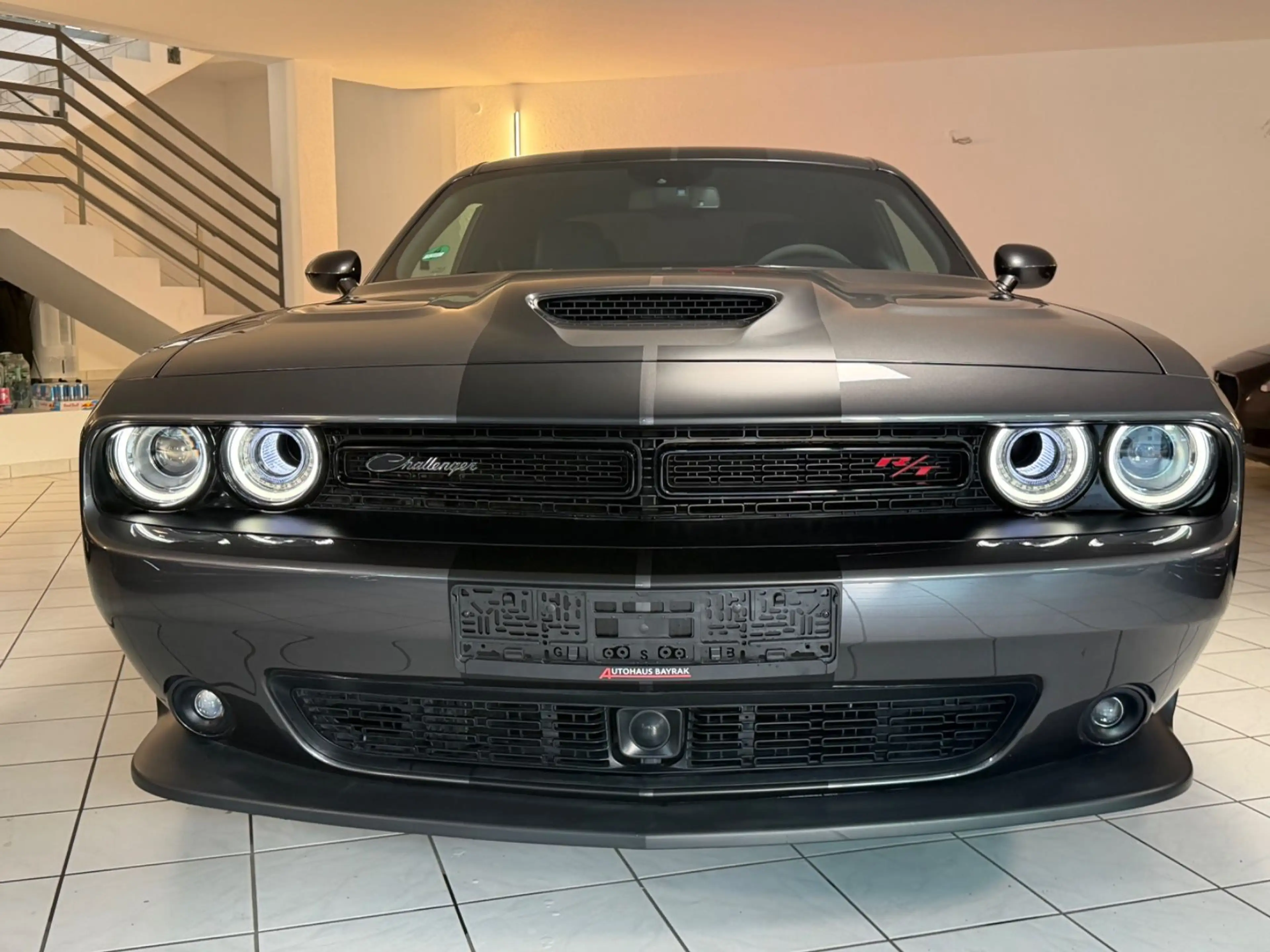 Dodge Challenger SRT 6,4L,Kamera,Tote-Winkel,Neuwertig — photo 2