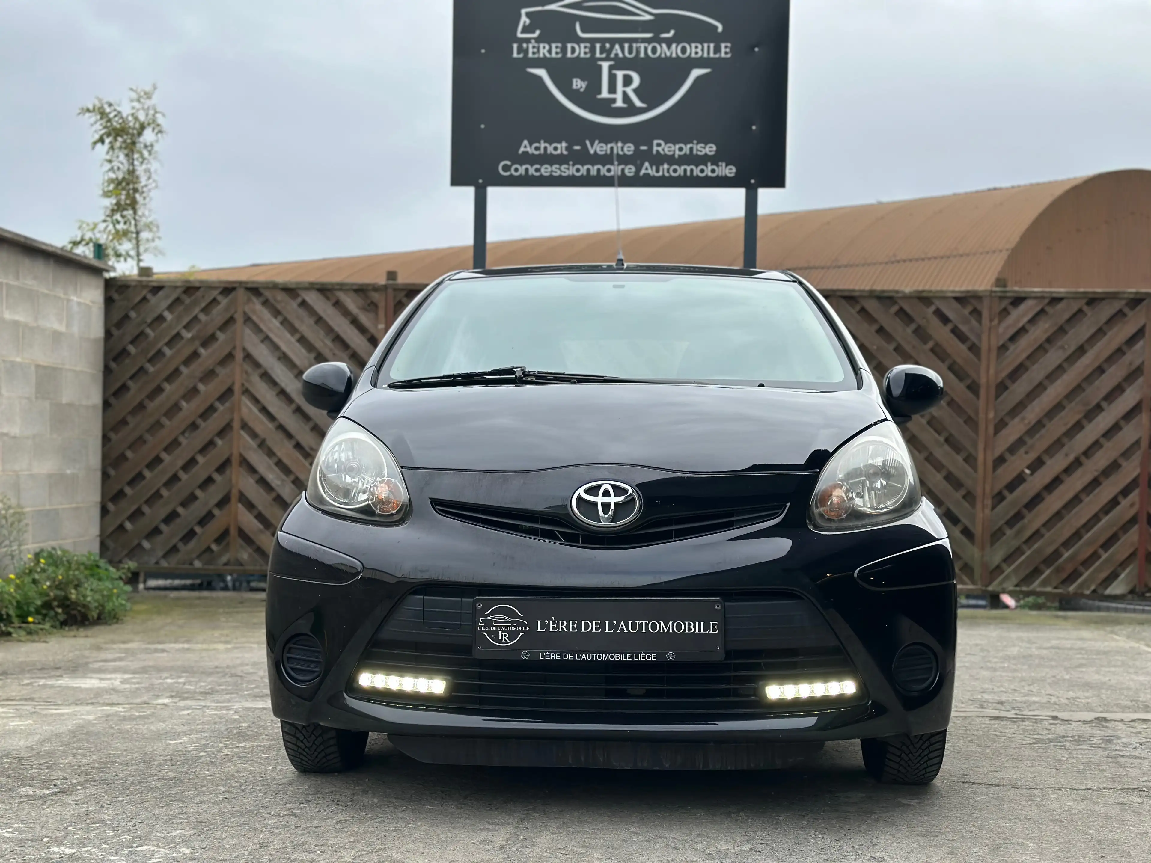 Toyota Aygo Aygo 1.0i * PRÊT À IMMATRICULER * CLIM * BLUETOOTH — photo 2