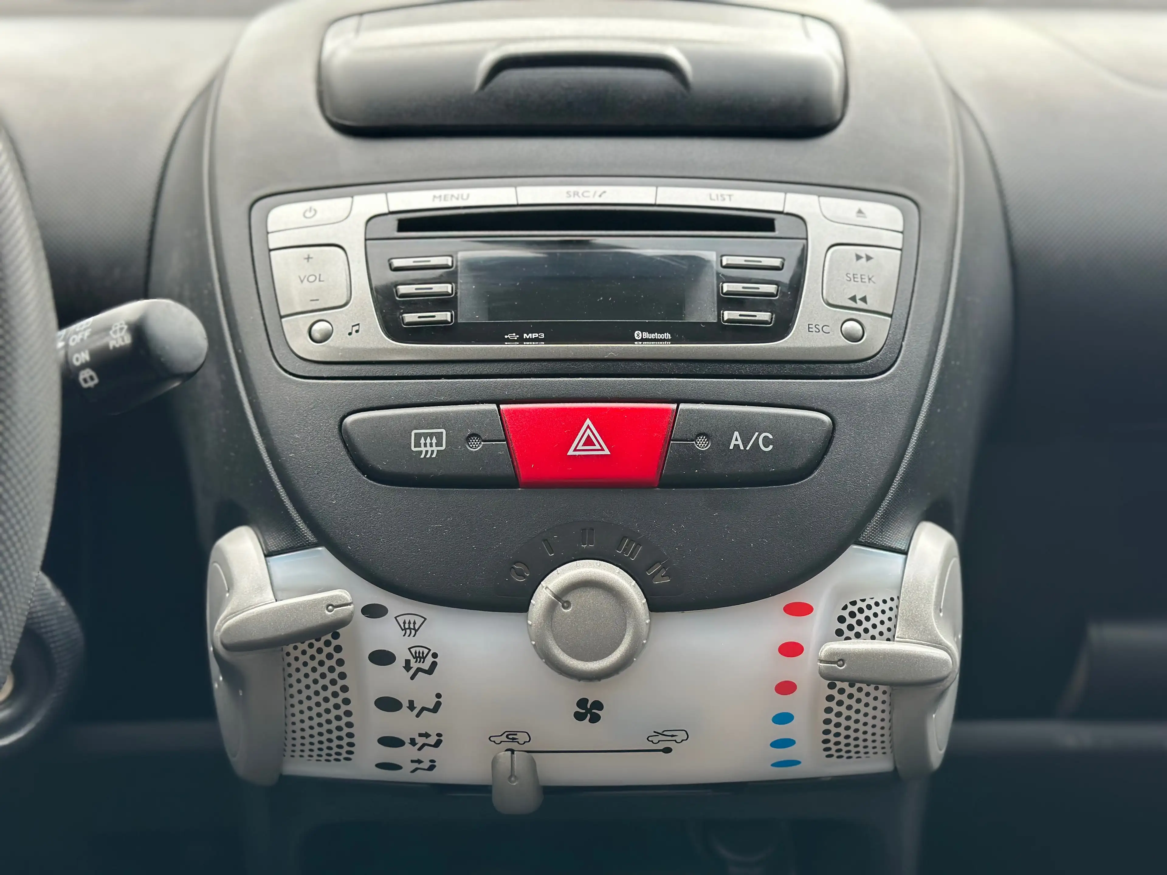 Toyota Aygo Aygo 1.0i * PRÊT À IMMATRICULER * CLIM * BLUETOOTH — photo 11