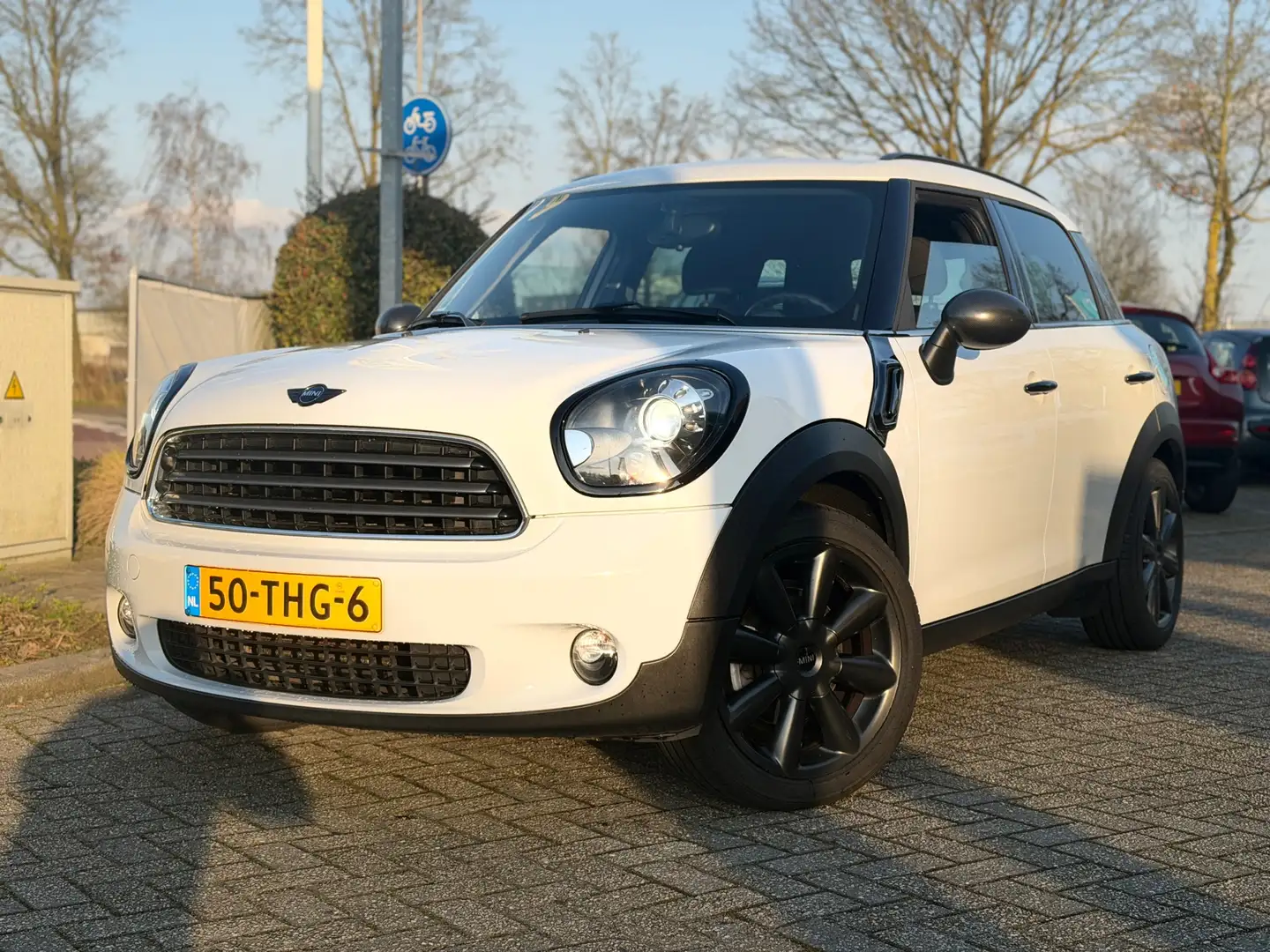 MINI Cooper Countryman Mini 1.6 sport 121.000 nap Weiß - 1