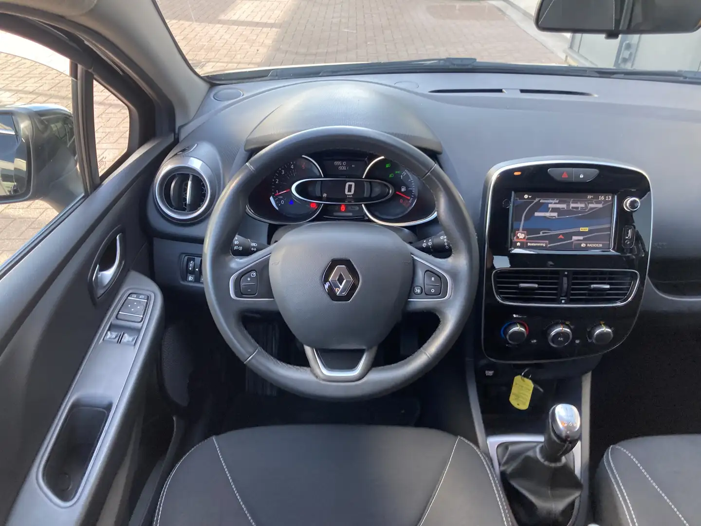 Renault Clio Estate 1.5 DCi 90pk Limited NAVI/CRUISE/DAB/AIRCO/ Nero - 2