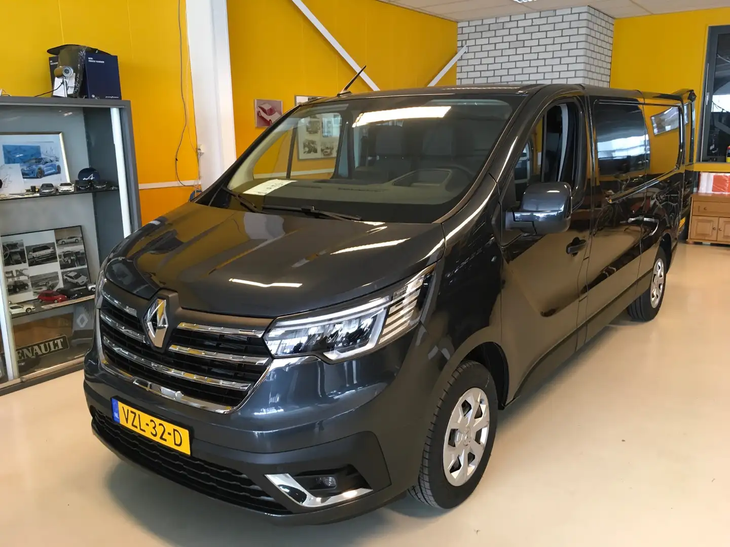 Renault Trafic Blue dCi 130 L2H1 Work Edition Grijs - 1