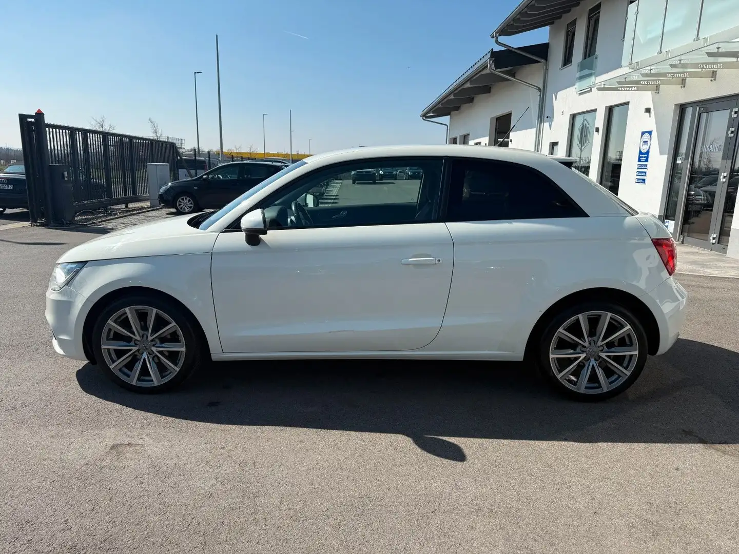 Audi A1 ambition|Xenon|Navi|Alufelgen|Klimaautomatik Weiß - 2