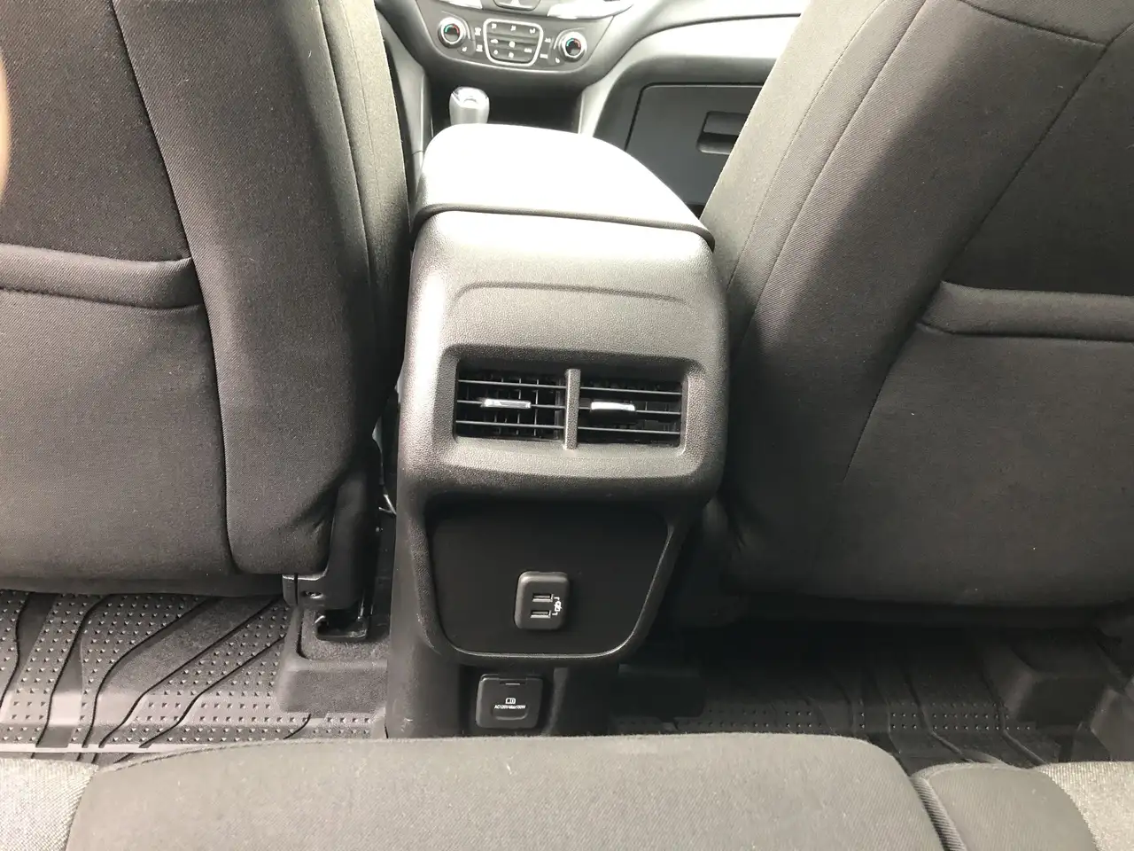 Chevrolet Equinox снимка Chevrolet Equinox