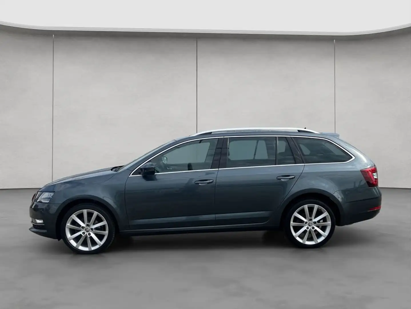 Skoda Octavia Combi 2.0 TDI 4x4 DSG Style Pano*LED Grau - 2