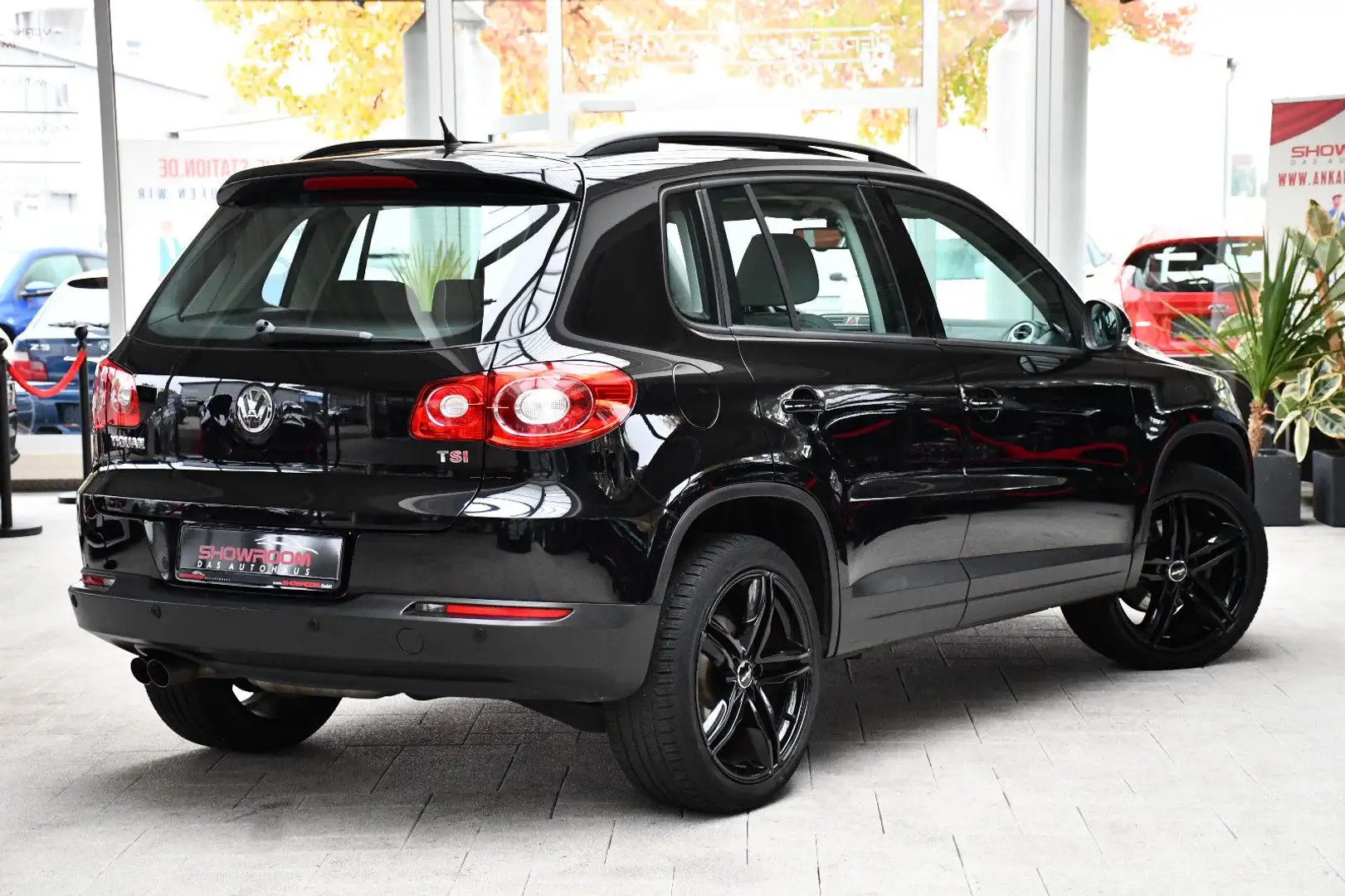 Volkswagen Tiguan Trend & Fun Shz PDC Panorama 57tkm! Noir - 2