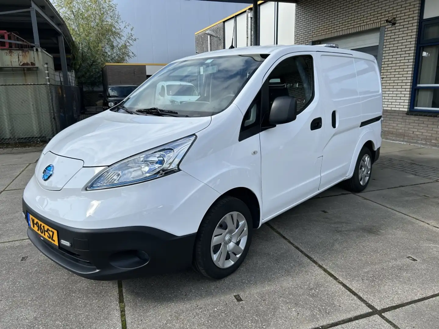 Nissan E-NV200 2.Zero Edition 40 KWh 109 pk Navi Білий - 1