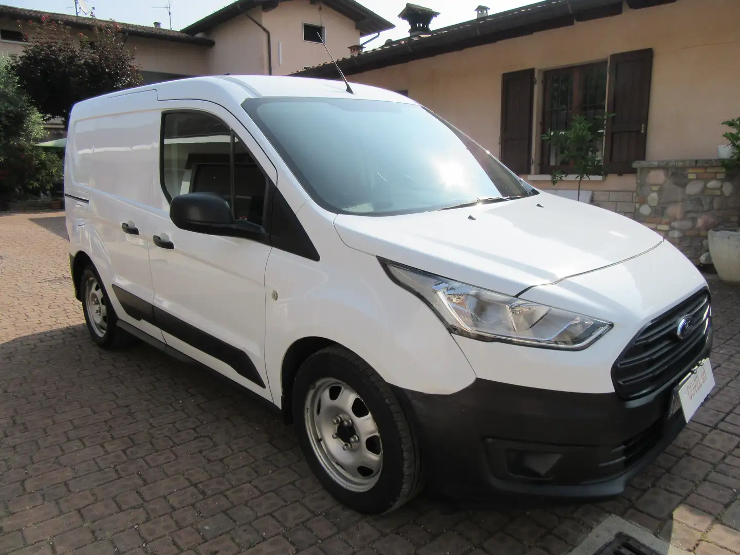 Ford Transit Connect 1.5 EcoBlue Diesel 75 CV  Euro 6 Bianco - 1