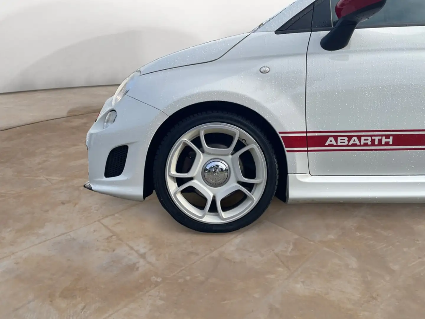Abarth 500 1.4 T-Jet 16V + TÜV-bis-12.2026 Weiß - 2
