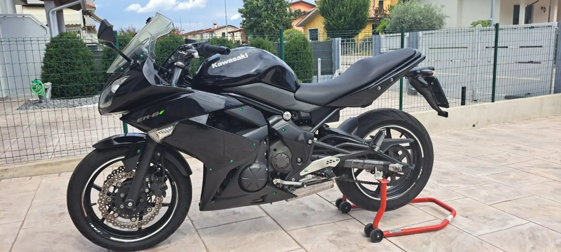 Kawasaki ER - 6 F Чорний - 2