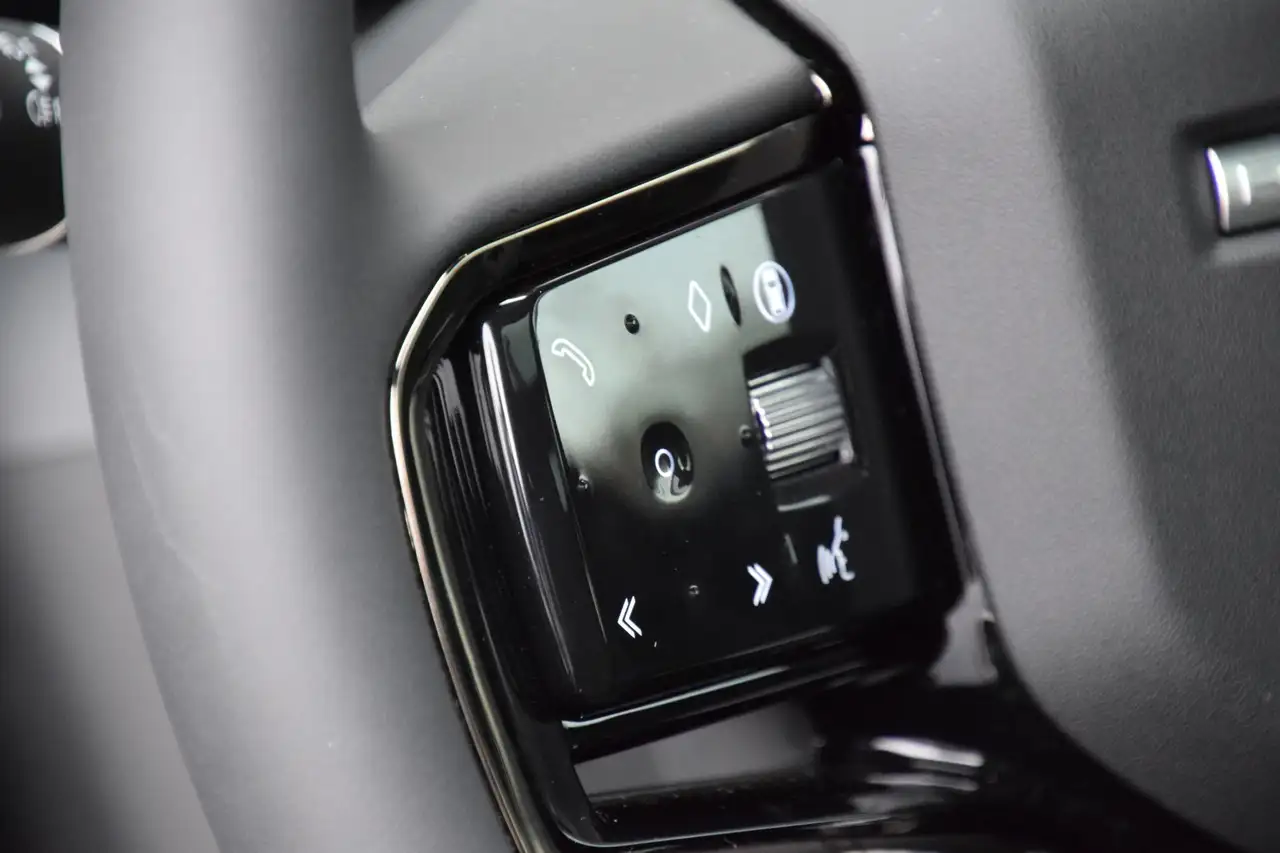 Land Rover Range Rover Evoque 2026 — фото 12