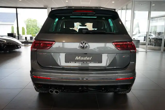 Volkswagen Tiguan view 5