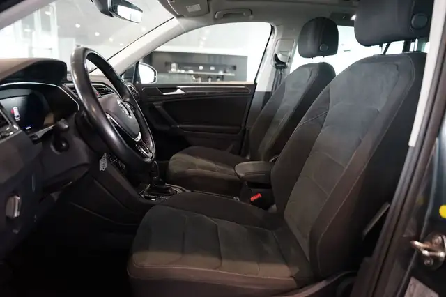 Volkswagen Tiguan view 9