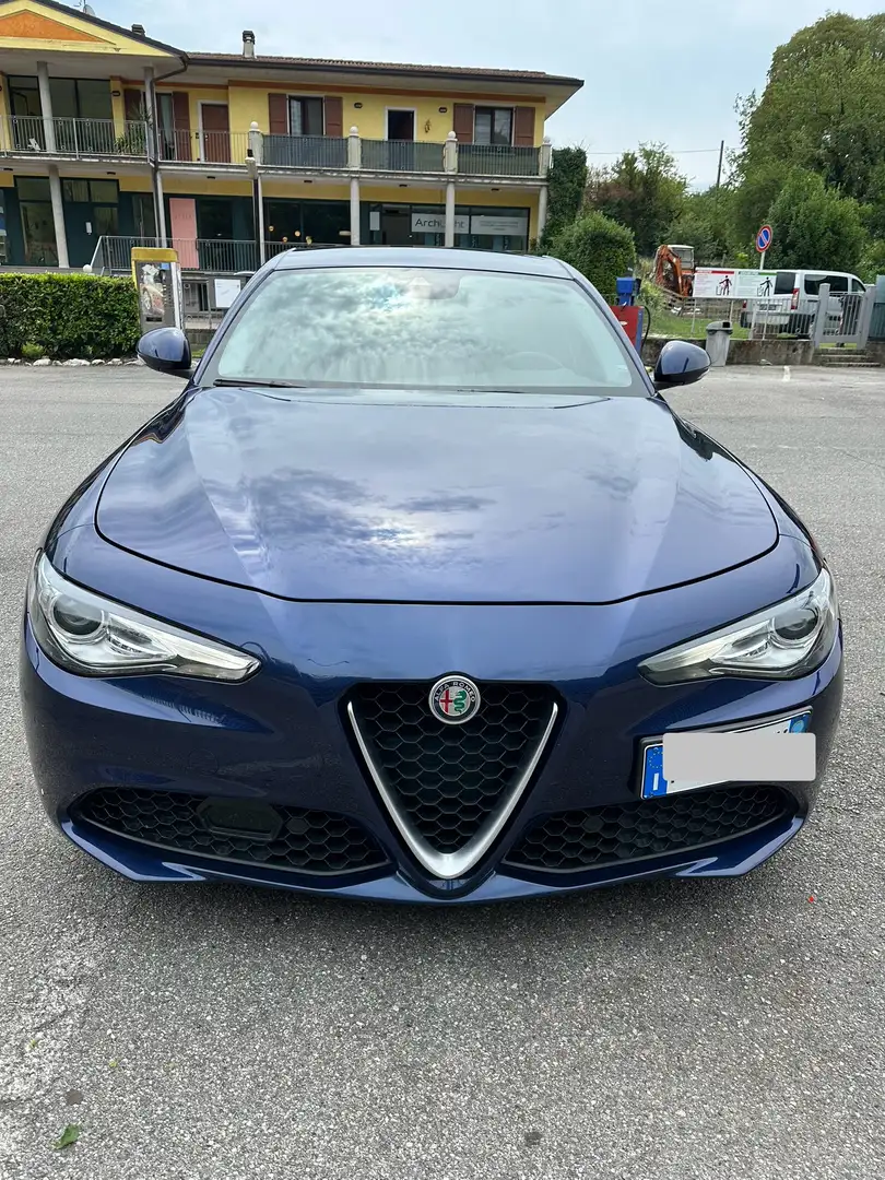 Alfa Romeo Giulia 2.2 t Business Sport Launch Edition 180cv auto Albastru - 2