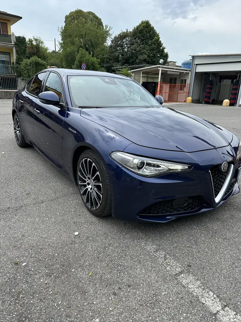Alfa Romeo Giulia 2.2 t Business Sport Launch Edition 180cv auto Albastru - 1
