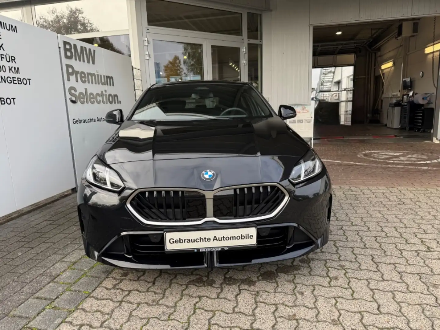 BMW 120 i M-Sport Sommer18'' Ad-M-Fahrw DA+ AG ParkAss App Schwarz - 2