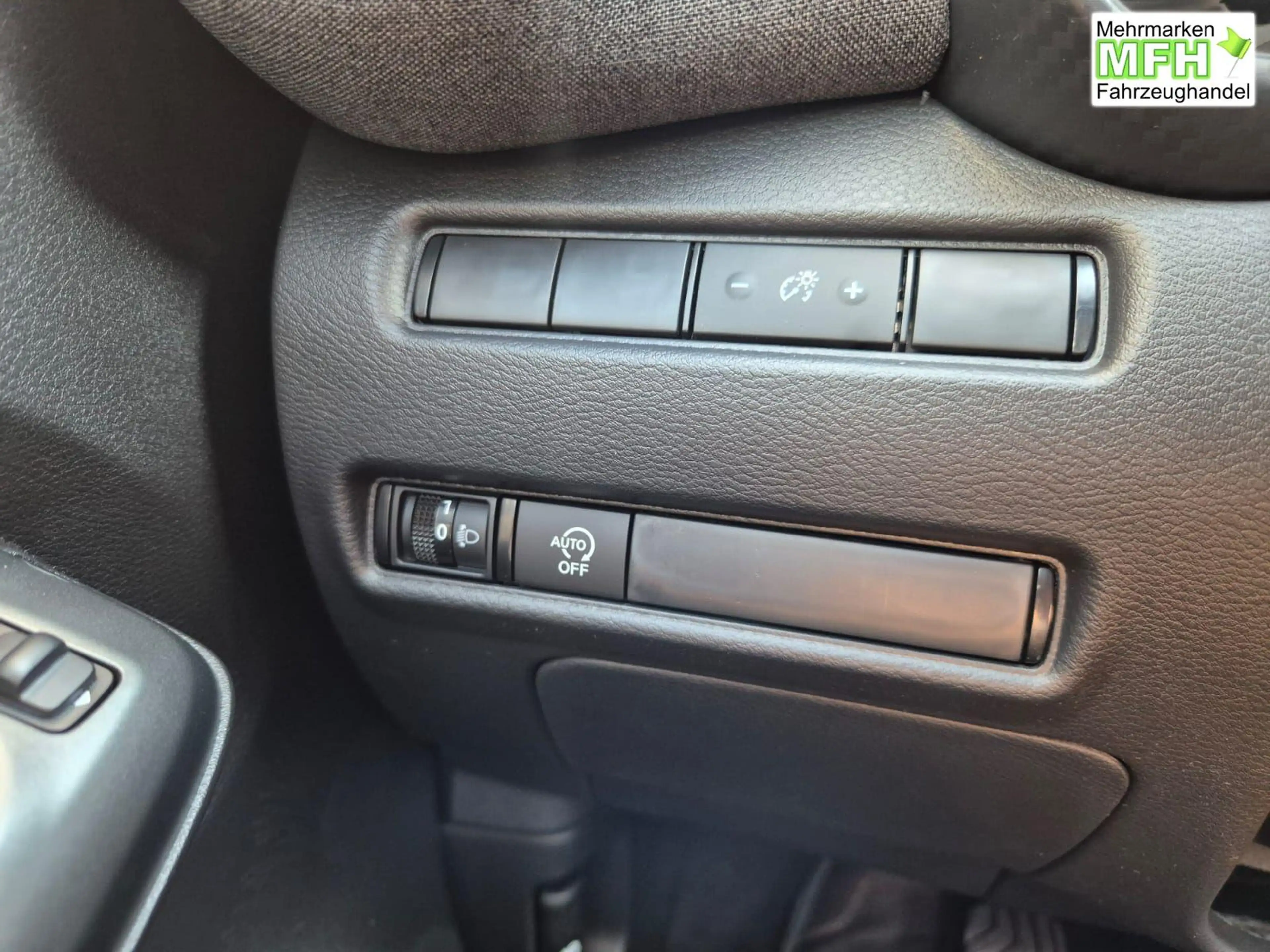 Nissan Juke 1.0 DIG-T 114PS Acenta Klimaautomatik Sitzheizu... — photo 14