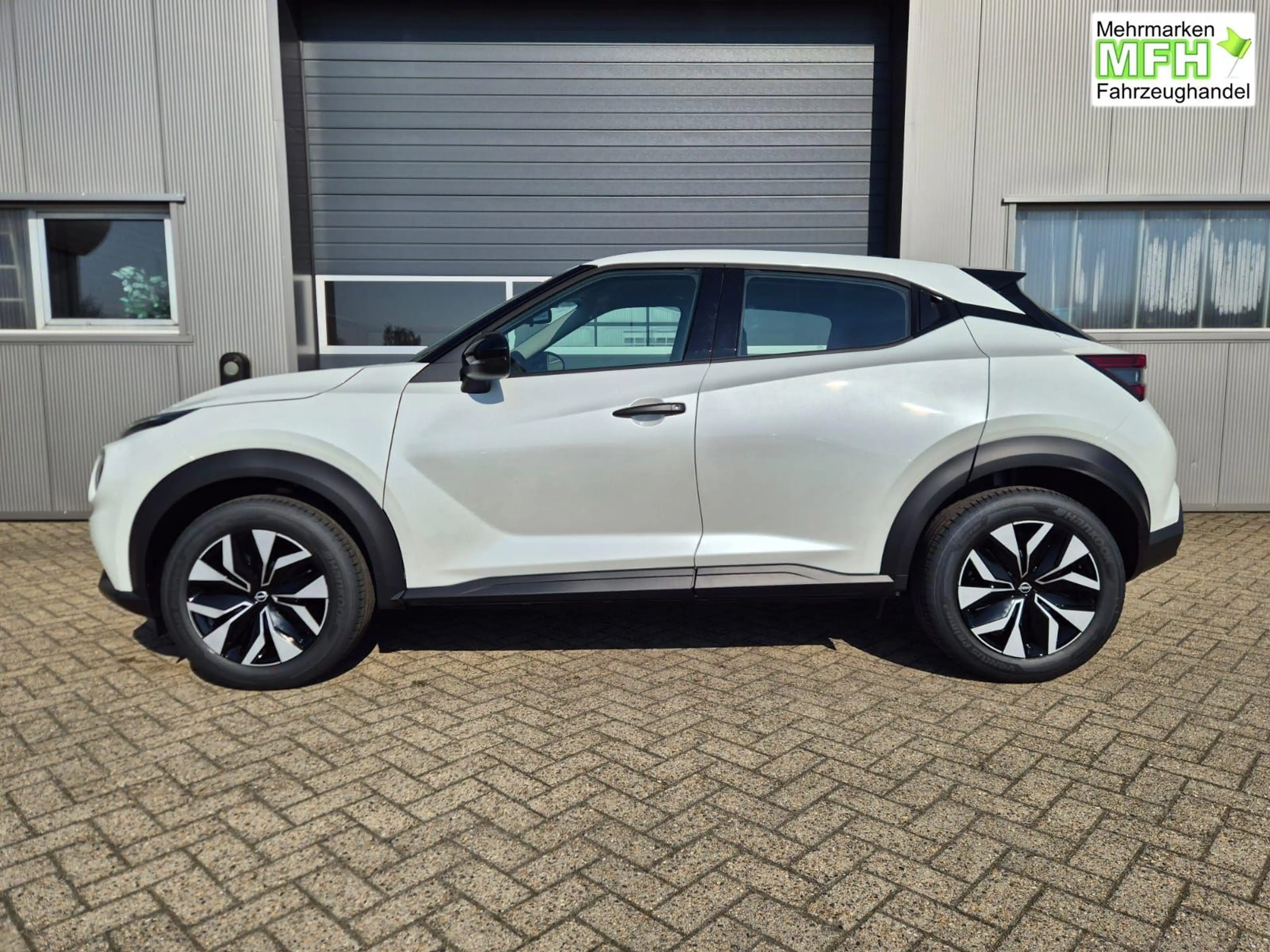 Nissan Juke 1.0 DIG-T 114PS Acenta Klimaautomatik Sitzheizu... — photo 2