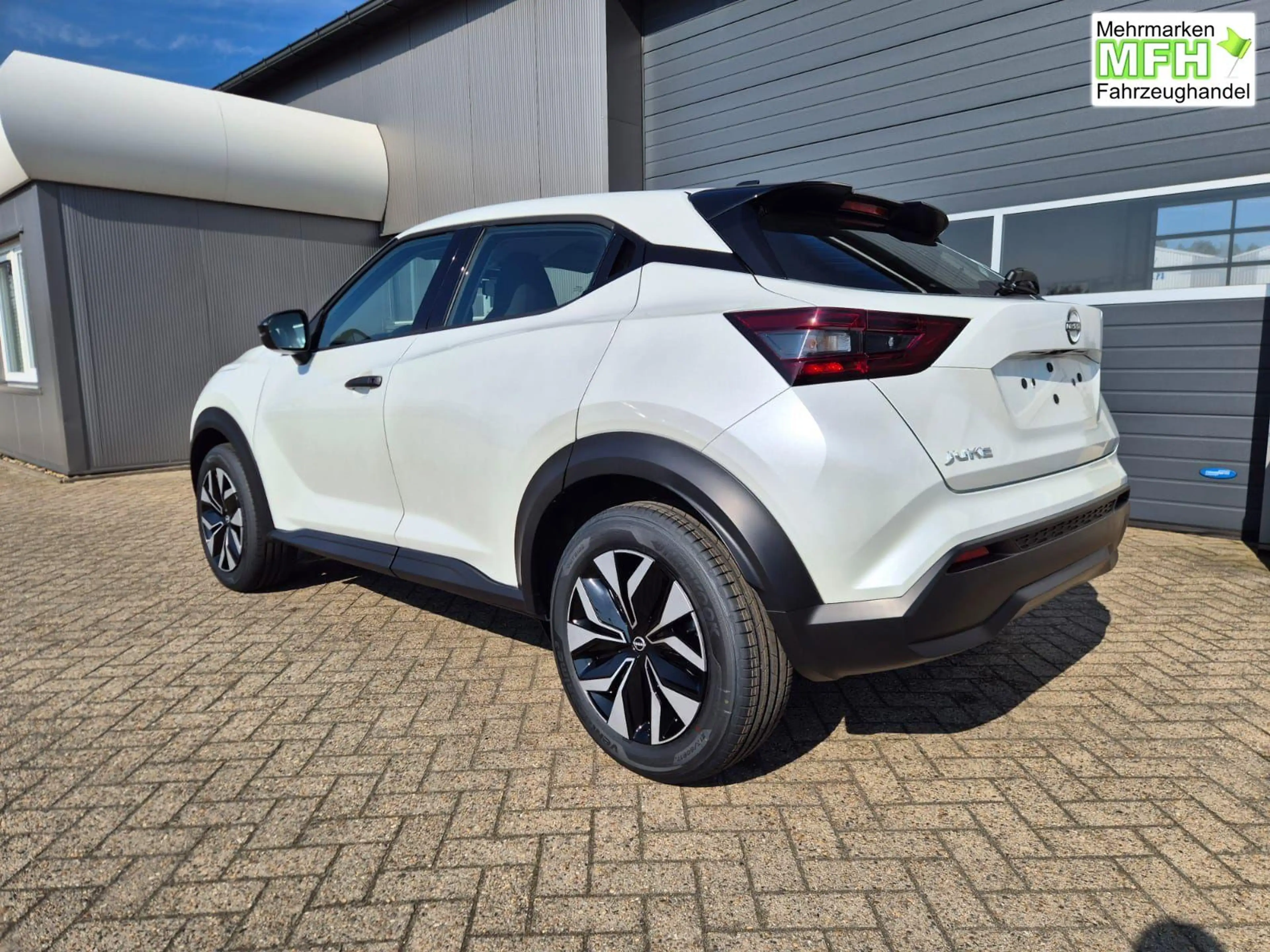 Nissan Juke 1.0 DIG-T 114PS Acenta Klimaautomatik Sitzheizu... — photo 3