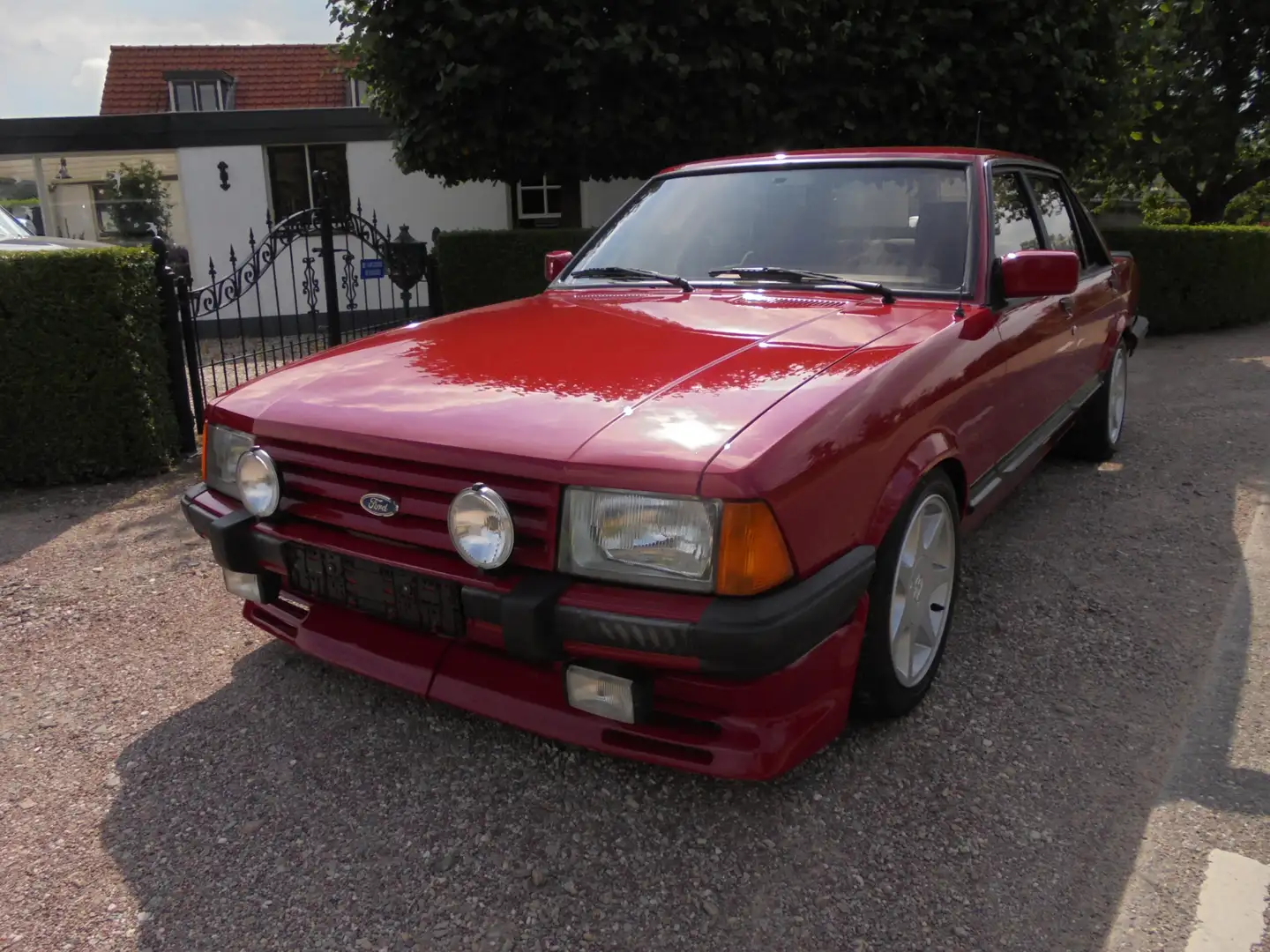 Ford Granada 2800 Injection **86.000 org.km.**UNIEKE AUTO**HOGE Rouge - 2