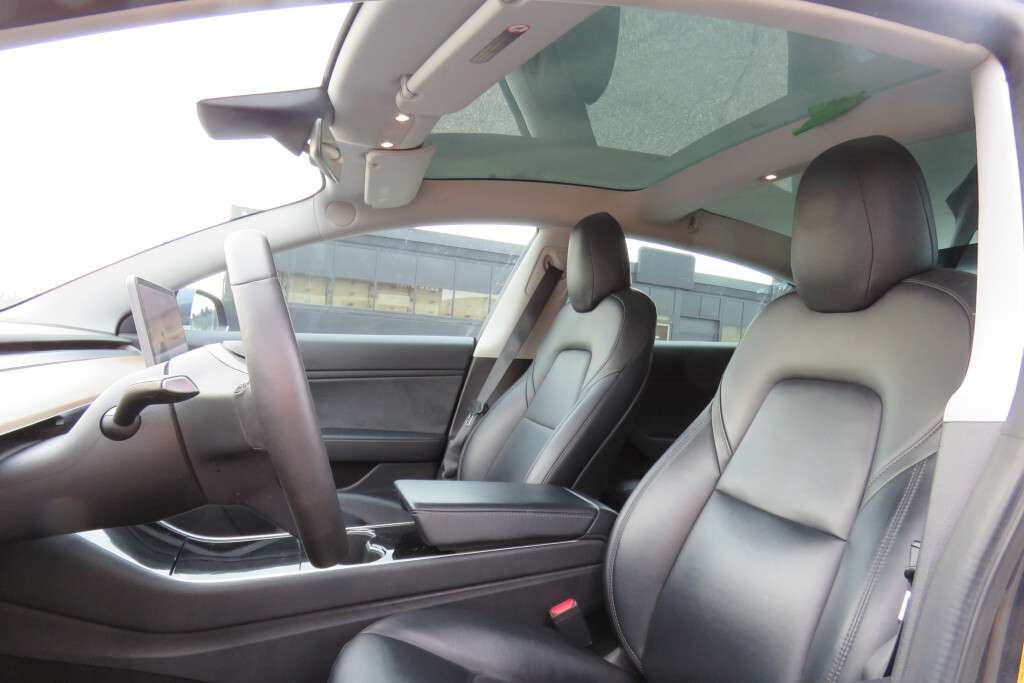 2019 Tesla Model 3 Long Range 4dr All-Wheel Drive thumb 10