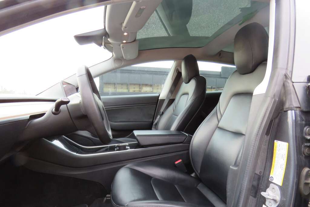 2019 Tesla Model 3 Long Range 4dr All-Wheel Drive thumb 14