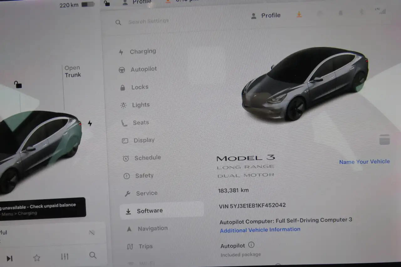 Tesla Model 3 снимка Tesla Model 3