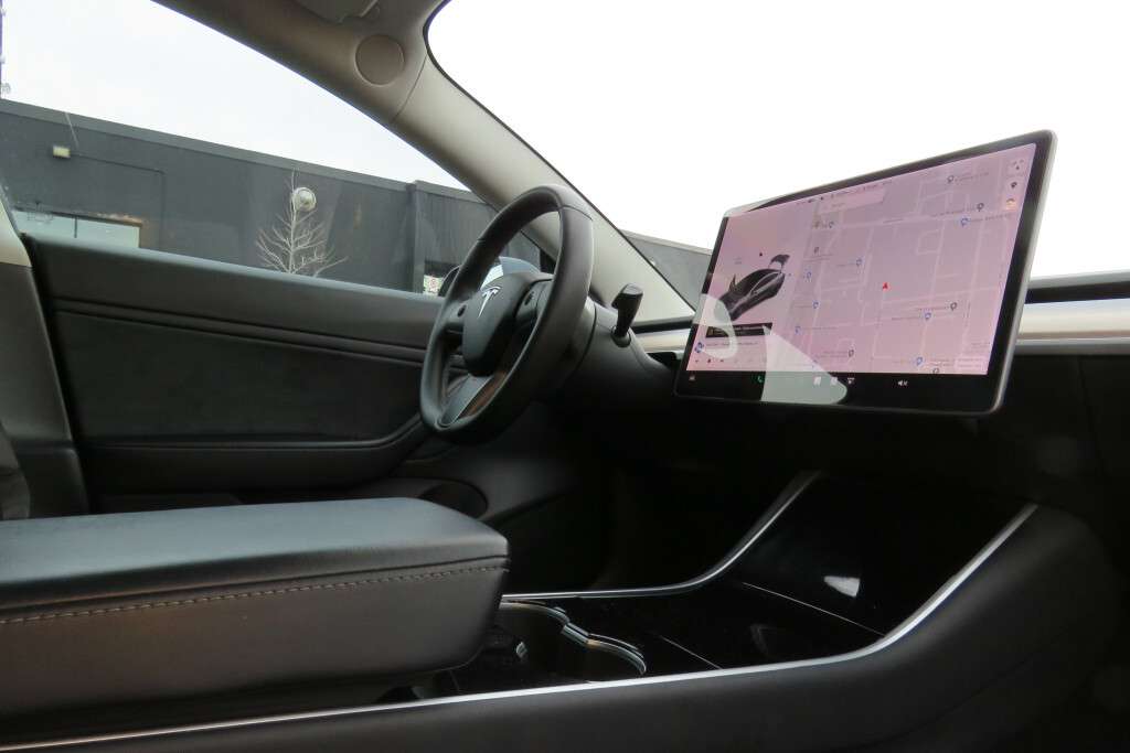 2019 Tesla Model 3 Long Range 4dr All-Wheel Drive thumb 17