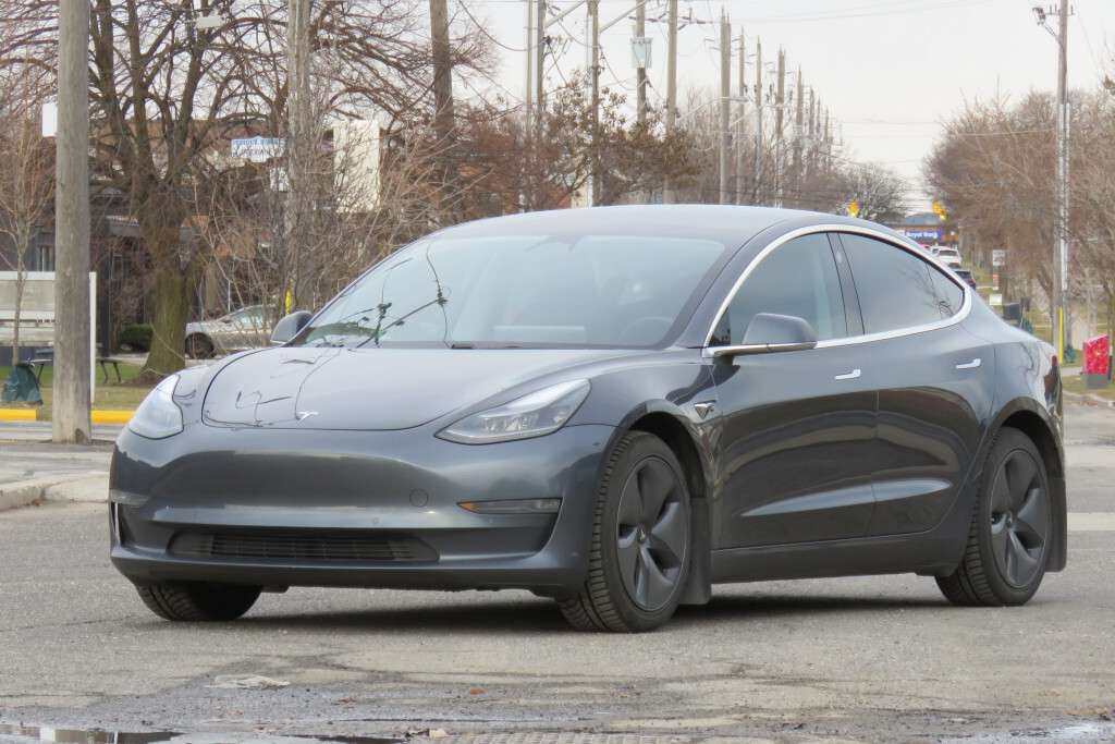 2019 Tesla Model 3 Long Range 4dr All-Wheel Drive thumb 8