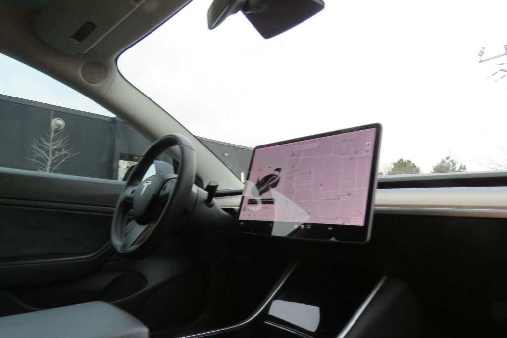 2019 Tesla Model 3 Long Range 4dr All-Wheel Drive thumb 16