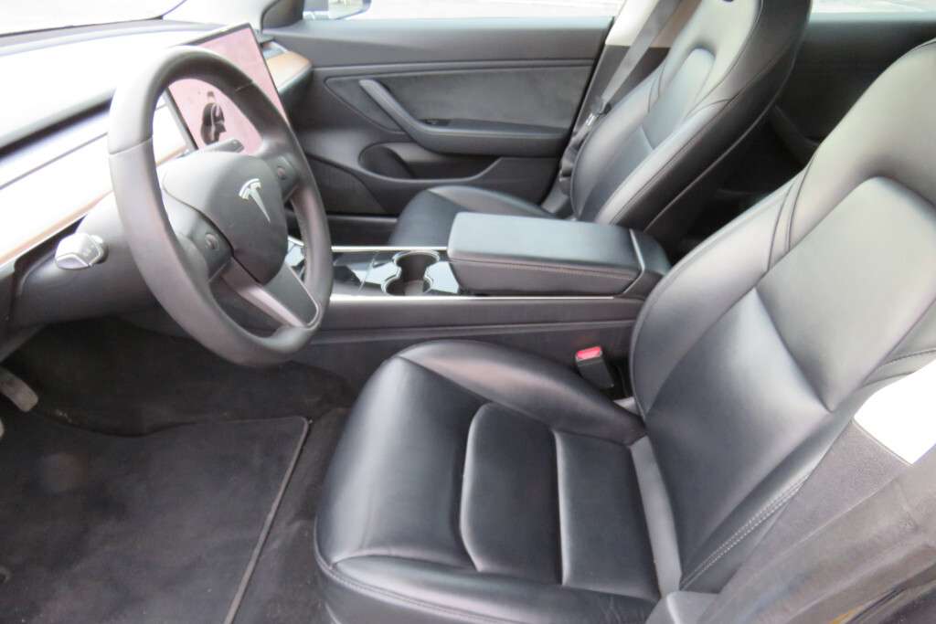 2019 Tesla Model 3 Long Range 4dr All-Wheel Drive thumb 11