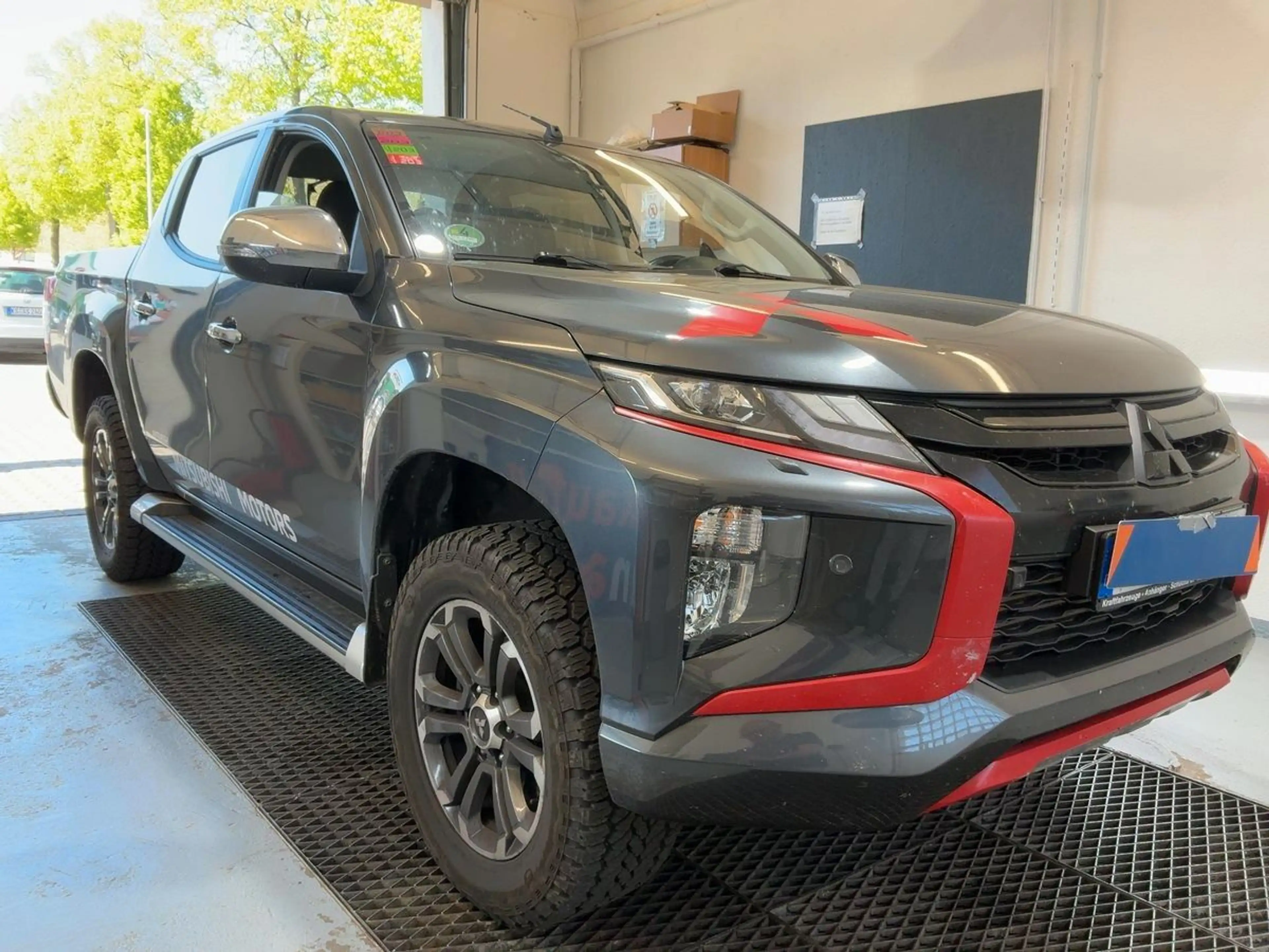 Mitsubishi L200 Spirit Doppelkabine 4WD Kamera AHK LED — photo 9