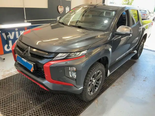 Mitsubishi L200 Spirit Doppelkabine 4WD Kamera AHK LED