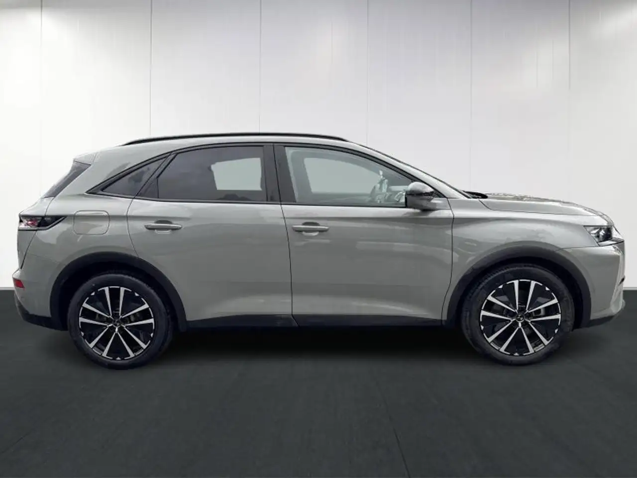 DS Automobiles DS 7 Crossback 2023 — фото 8