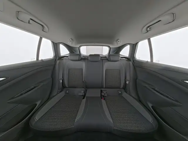 Opel Astra view 18