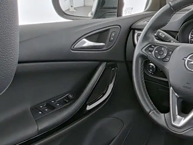 Opel Astra view 19