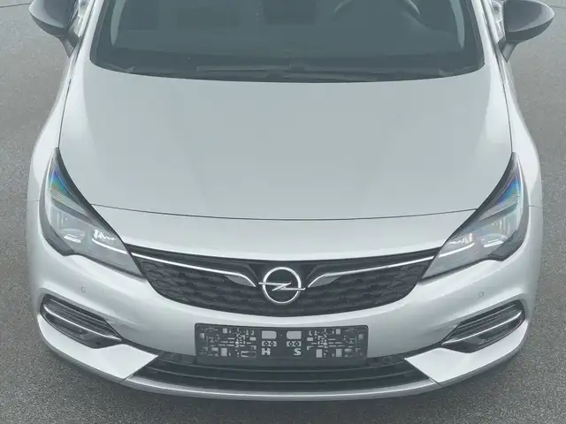 Opel Astra view 7