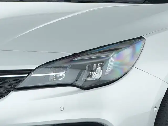 Opel Astra view 12