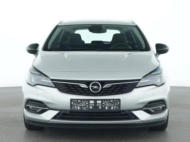 Opel Astra view 2
