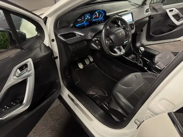 Peugeot 2008 view 10