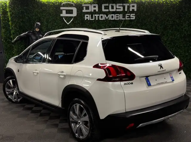 Peugeot 2008 view 7