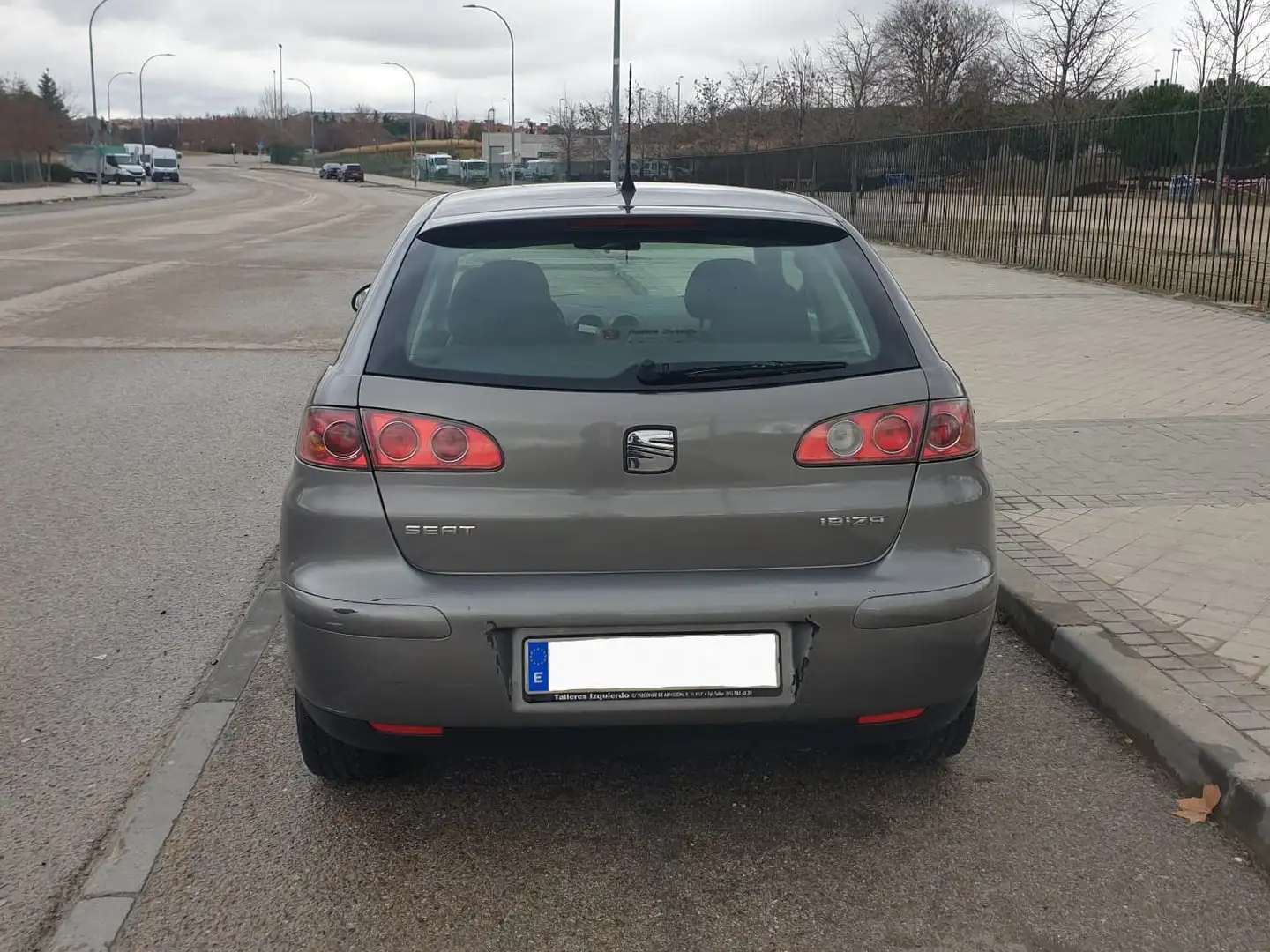 SEAT Ibiza Ibiza 1.4 16v Sport Sport Gris - 2