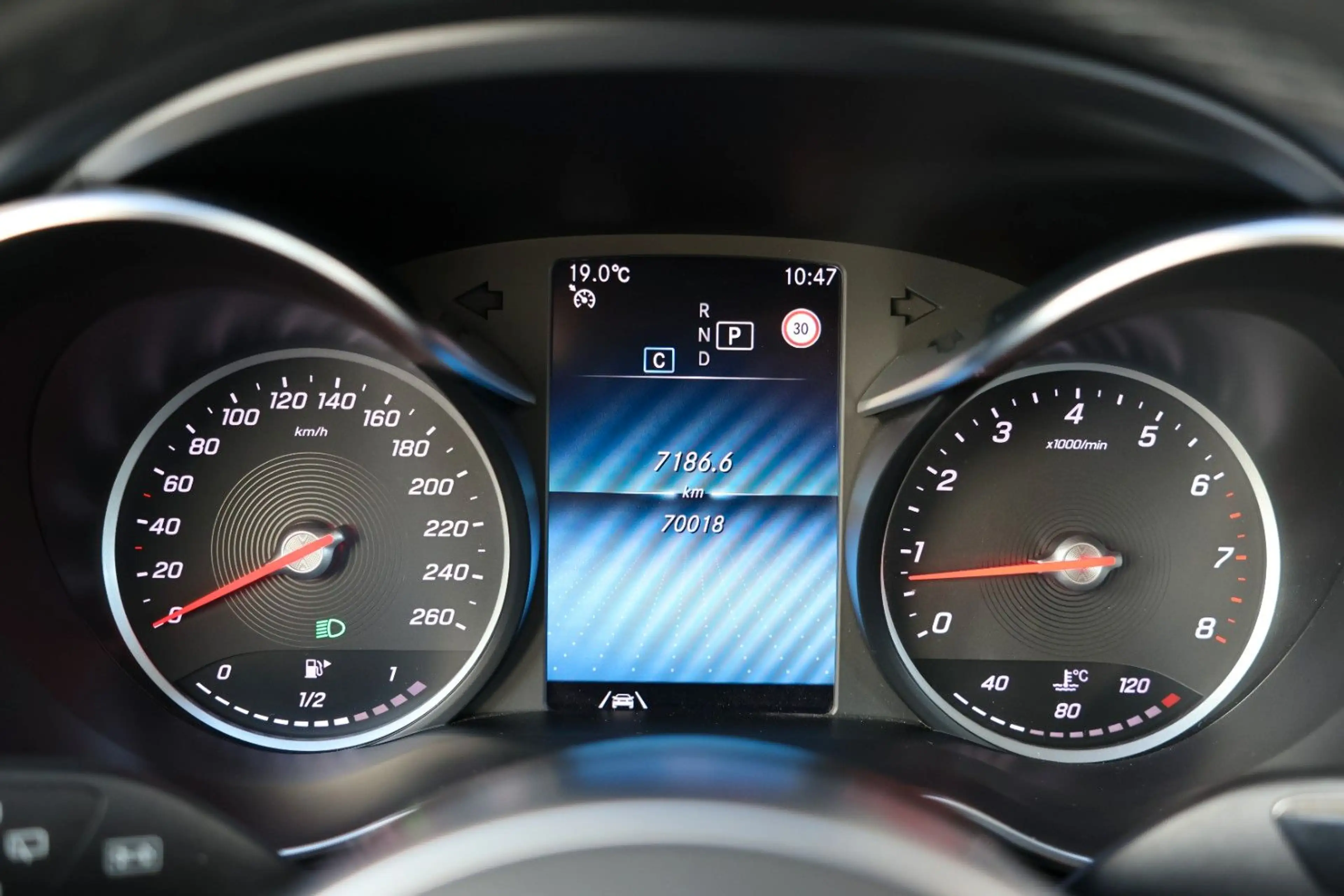 Mercedes-Benz C 180 T AMG,Pano,AHK,APPLE,TOT,SPUR,Multib.LED — photo 14