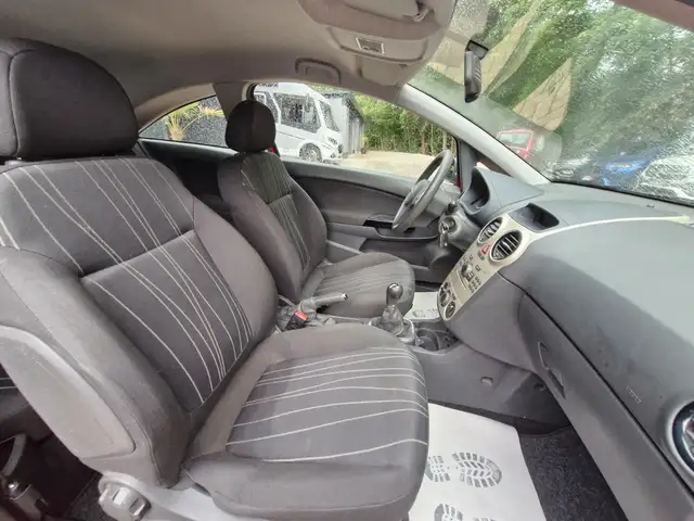 Opel Corsa view 12