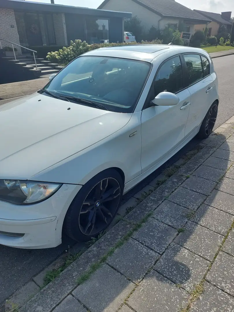BMW 116 116 116i Білий - 2